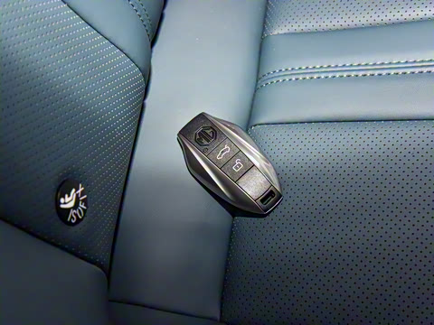 2026�� 2.0T 405 AT������