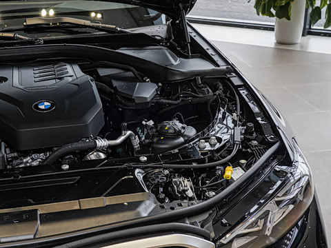 2026�� 325Li M�˶���װ