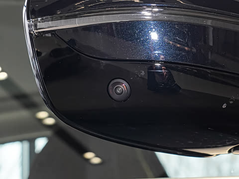 2026�� 325Li M�˶���װ