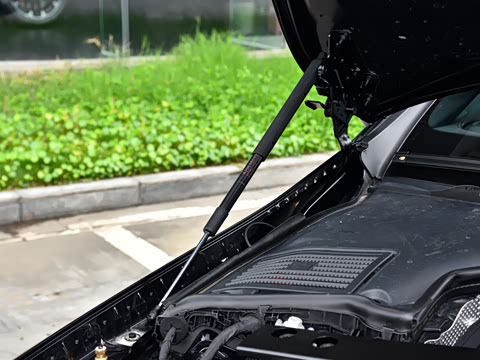 2026�� �Ŀ� AMG CLE 53 4MATIC+ ���ܳ�