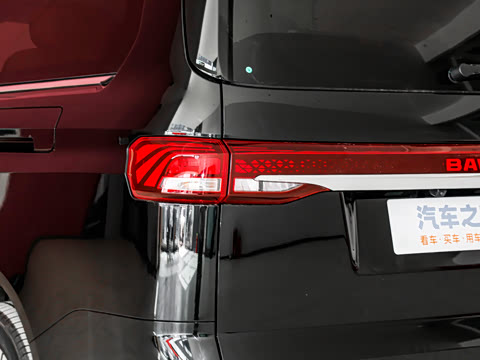 2026�� ���̰� 230����� 7��