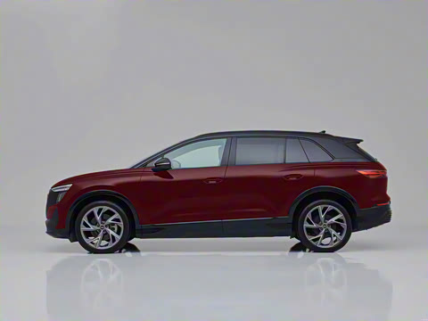 2023�� 50 e-tron quattro ��ҫ�� ������װ