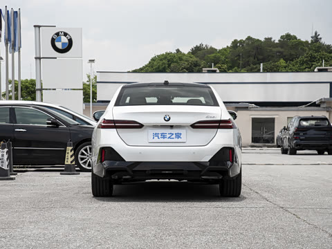 2026�� 525i M�˶���װ