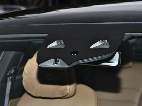 2026�� E 300 L �����˶���