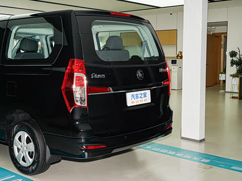 2027�� 2.0L ������ 7��