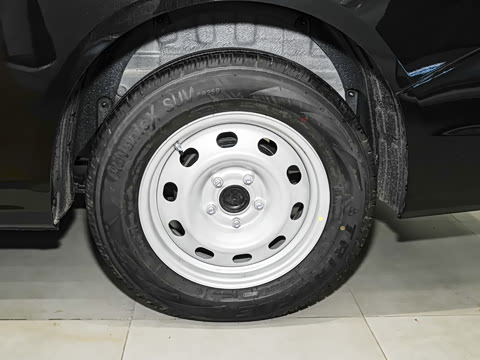 2026�� 2.0L �ֶ����ᾫӢ�� 7�� CNG