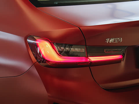 2026�� 330Li �����