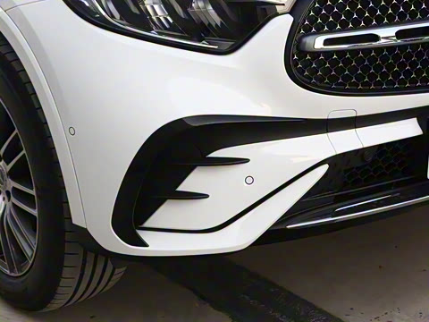 2026�� GLC 300 L 4MATIC ������ 5��