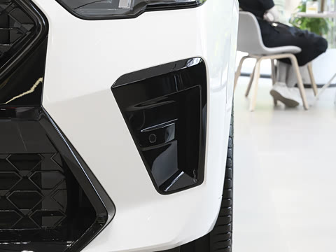 2026�� xDrive25i M�˶���ҹ��װ