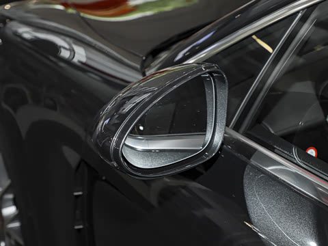 2026�� Panamera ������ 2.9T