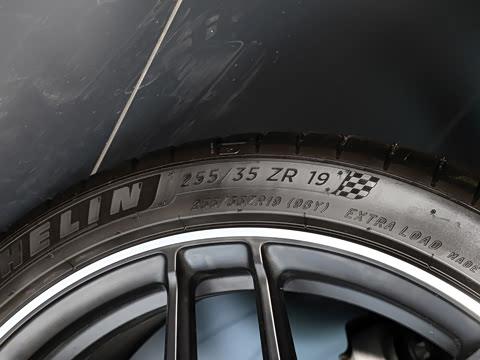 2025�� AMG CLA 45 S 4MATIC+