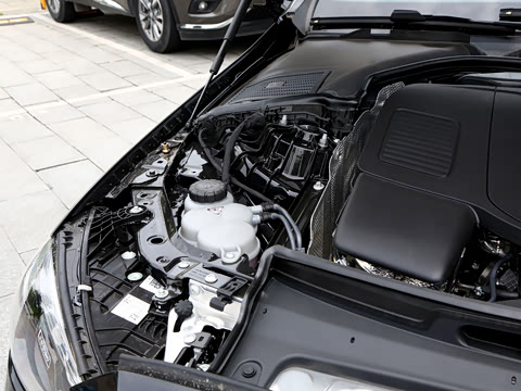2026�� �Ŀ� C 260 L �˶���