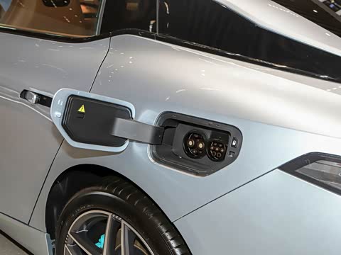 2025�� �Ŀ� 710 Max��