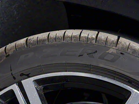 2026�� 740Li ������ M�˶���װ