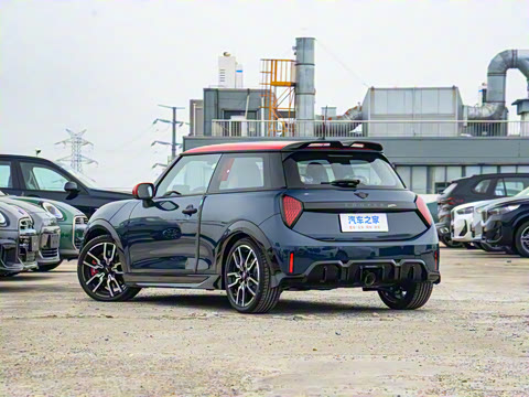 2025�� JOHN COOPER WORKS