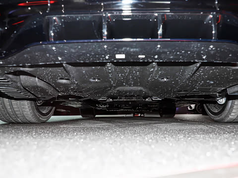 2026�� �Ŀ� AMG CLE 53 4MATIC+ ������ܳ�