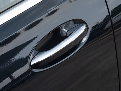 2026�� C 260 L �˶��ر��