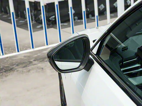 2026�� 2.0T �˶��� Plus