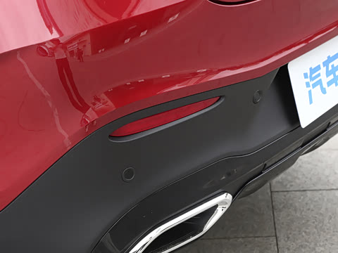 2026�� �Ŀ� GLC 260 4MATIC ����SUV