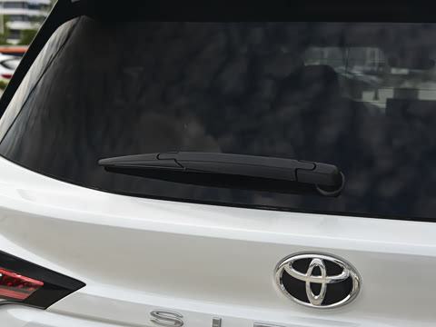 2027�� 2.5L ˫������������