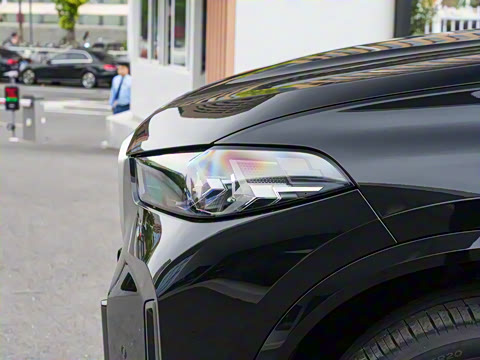 2025 xDrive 30Li M˶ҹװ