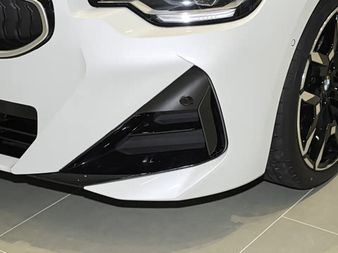 2026�� 225i M�˶���ҹ��װ