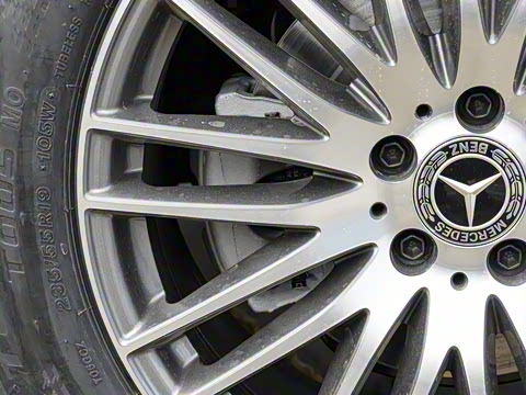 2026�� GLC 300 L 4MATIC ������ 5��