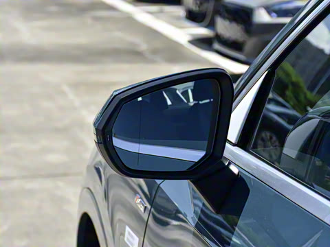 2025�� quattro 45�����ذ� 35TFSI ʱ�ж�����