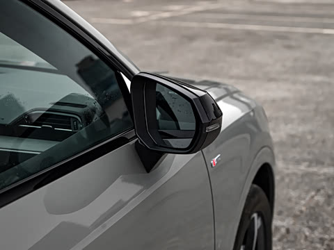 2026�� quattro 45�����ذ� 45TFSI quattro ʱ�ж�����
