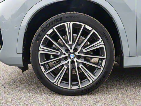 2025�� xDrive25Li M�˶���ҹ��װ