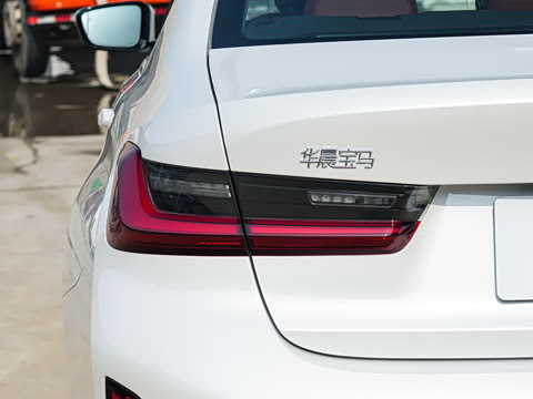 2026�� 325i M�˶���װ