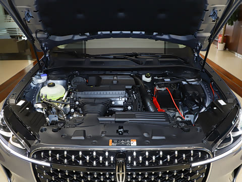 2025�� 2.0T ����������