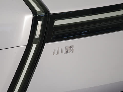 2025�� 702 ������ Ultra