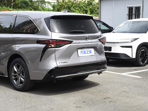 2027�� 2.5L ˫������������
