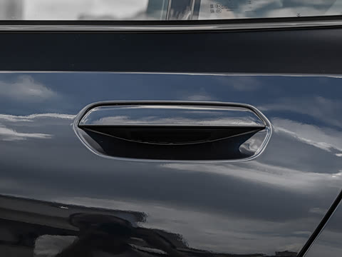 2026�� 525i M�˶���װ