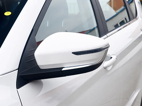2026�� 1.5T �ֶ���Խ�� 5��