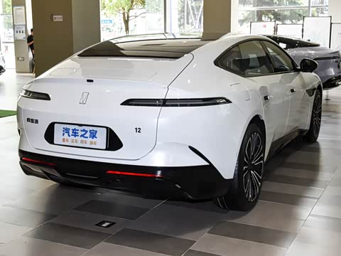 2025�� �Ŀ� Max���̰�