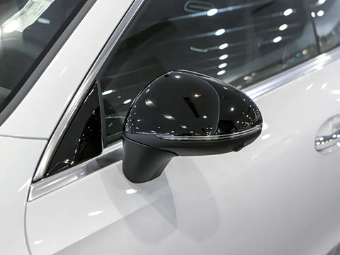 2026�� �Ŀ� AMG CLE 53 4MATIC+ ������ܳ�