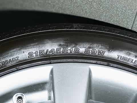 2025�� 2.0L �Զ����Ű�