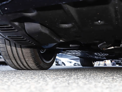 2025 Ŀ AMG CLE 53 4MATIC+ ܳ