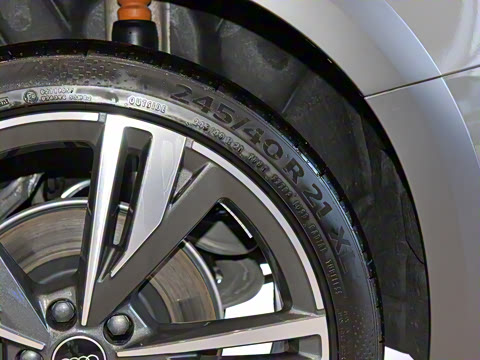 2025�� allroad quattro 55 TFSI ��̽�ռ�