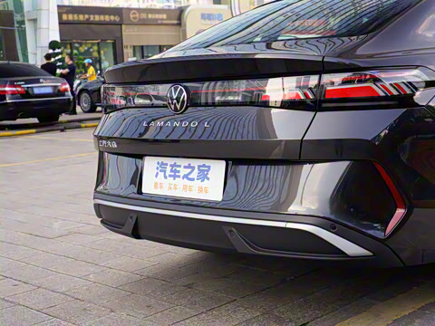 2026�� ���L 300TSI ��а�