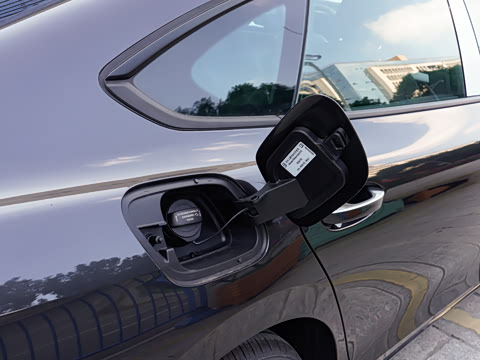 2026�� ���L 300TSI ��а�