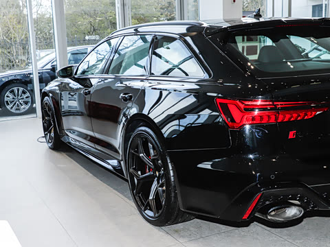 2025��  RS 6 4.0T Avant performance