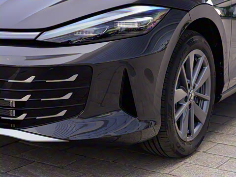 2026�� ���L 300TSI ��а�