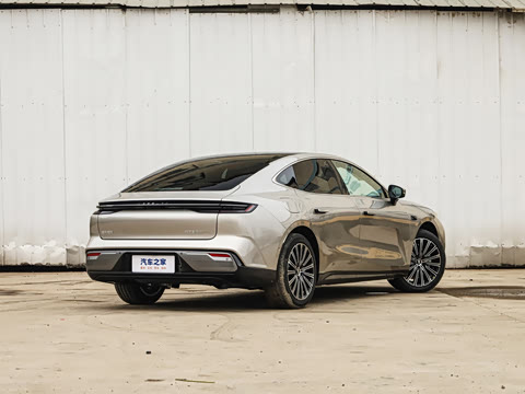 2026�� 225km EM-i Զ�����ǺӰ�