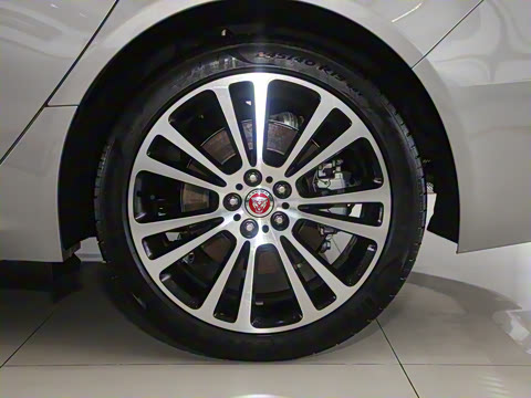 2025�� 2.0T P250 ��������������