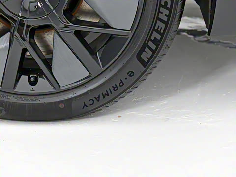 2025�� Ǭ�� UItra 6��