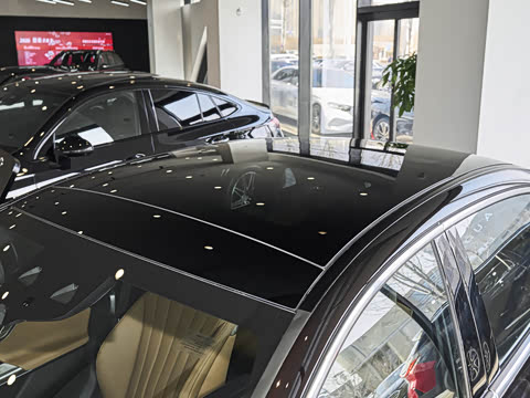 2026�� E 300 L ������