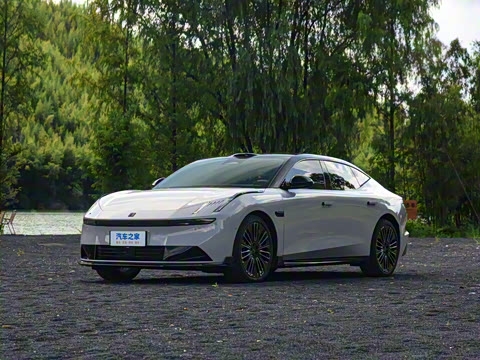 2025�� 240����Ultra